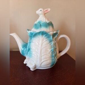 vintage ceramic bunny rabbit and cabbage teapot.